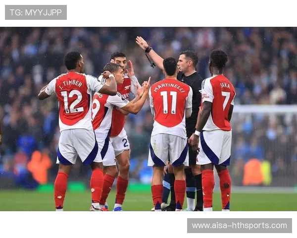 曼城—埃尔内尼破门瞬间点燃看台