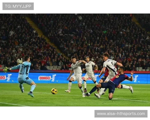 费兰托雷斯横敲一脚形成破门良机,巴萨攻击体系成形 费兰托雷斯横敲一脚形成破门良机,巴萨攻击体系成形